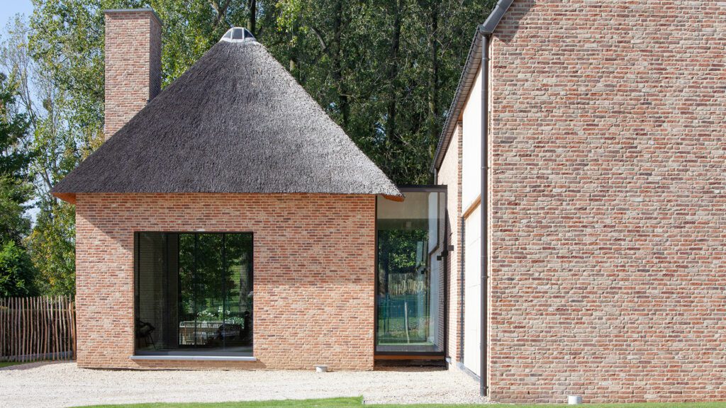 Project Hoeselt — eikenhout aluminium